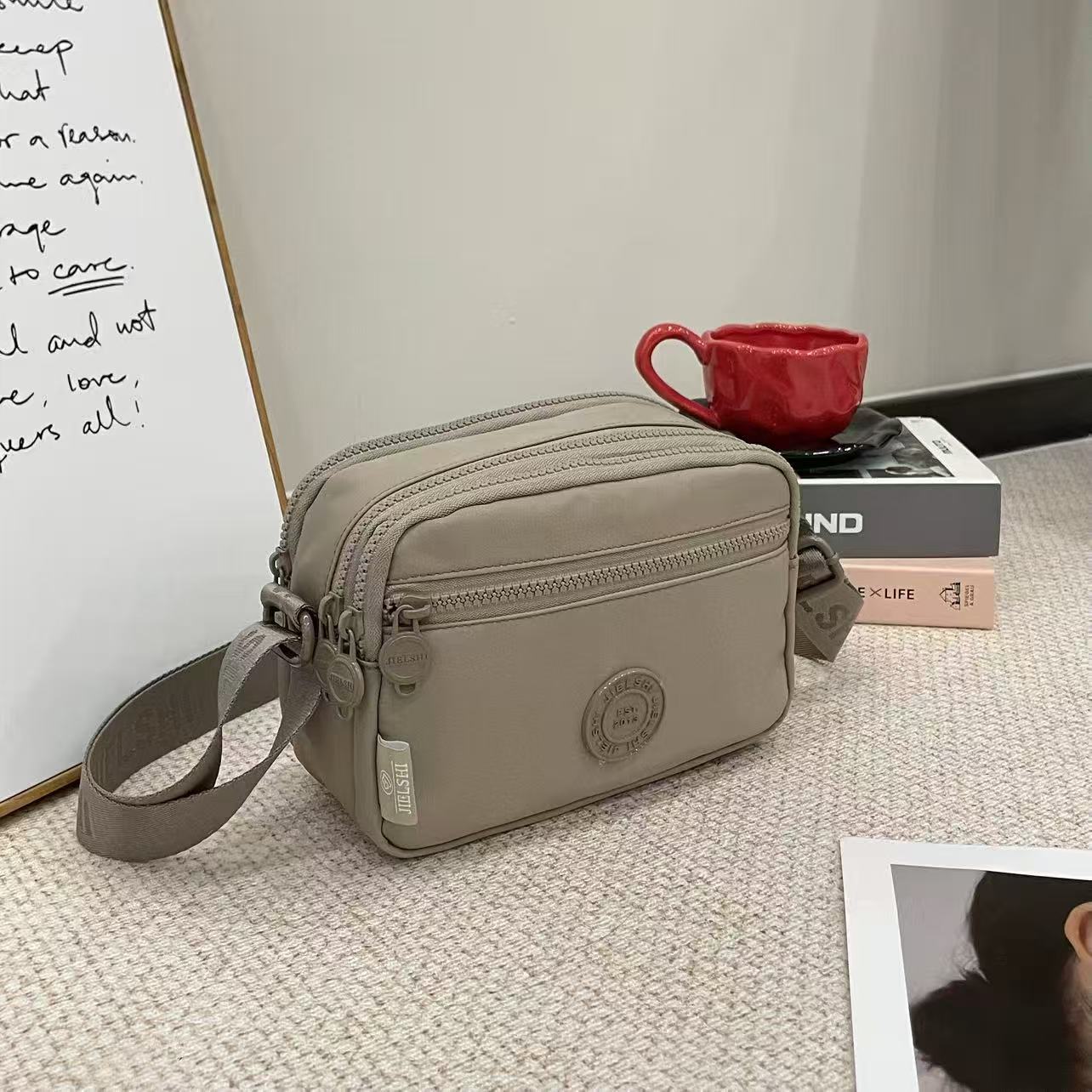 Bolso de Dama Ref C81-1-6